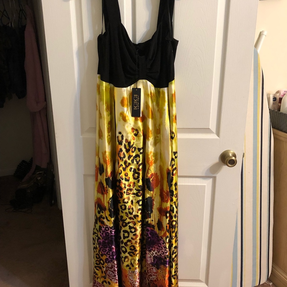 Sleeveless evening gown